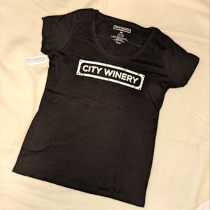 CITY WINERY ladies T-shirts NWT, medium
